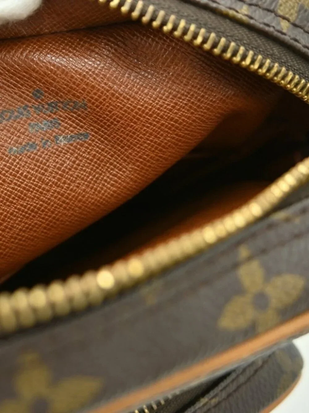 LOUIS VUITTON AMAZON CROSSBODY SHOULDER BAG